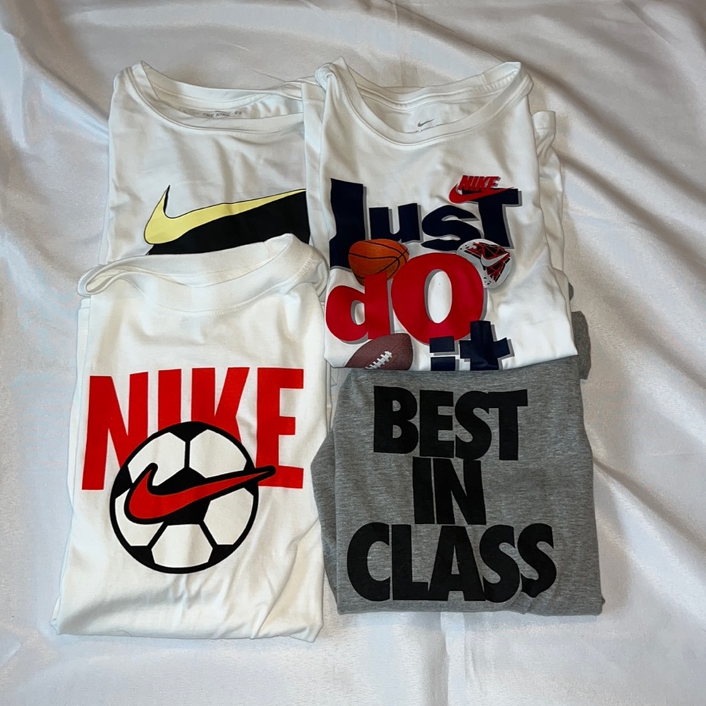 Boy’s Nike short sleeve tee shirts